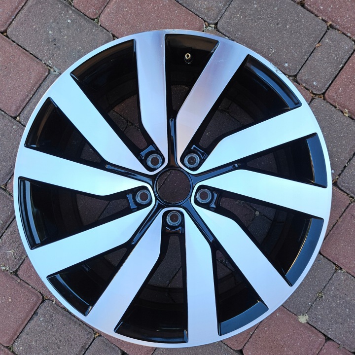 фото №15, Диск vw sharan r-line 7n0 7n0601025p 7,5x18 18 et 35 5x112