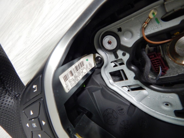 фото №12, Mercedes w176 w204 x204 w212 w246 w218 кермо шкіра sport bez лопатей