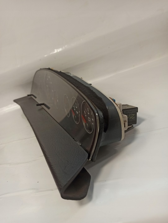 фото №5, Audi a6 c4 2.6 v6 прилади спідометр  eu 4a1919033hd