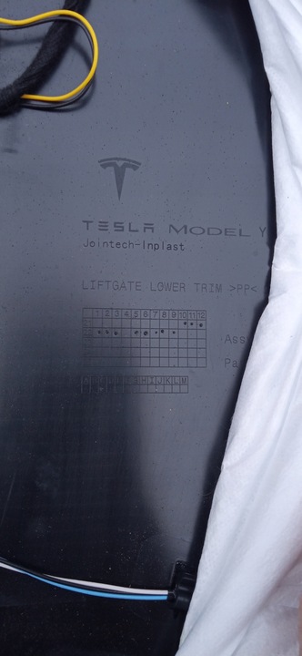 фото №16, Tesla модель y 20- оббивка кришки багажника зад динаміки 1536684-00-c