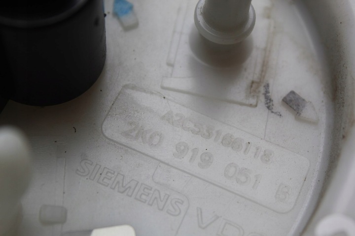 фото №9, Насос пального vw caddy iii 1.4 b 2k0919951b