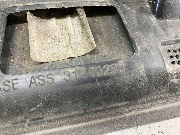 фото №10, Volvo xc60 ii 2 17- планка двері права перед