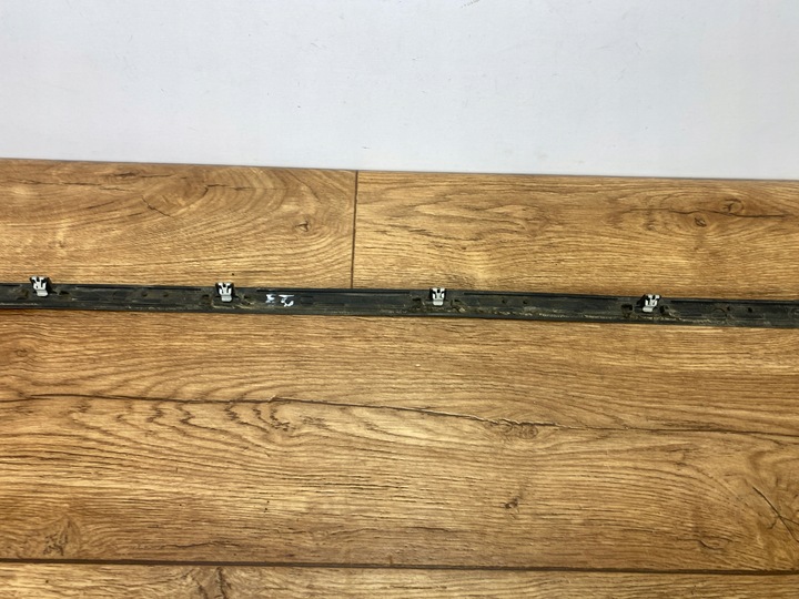 фото №7, Прокладка планка скла лобовий ford explorer 2020+ usa