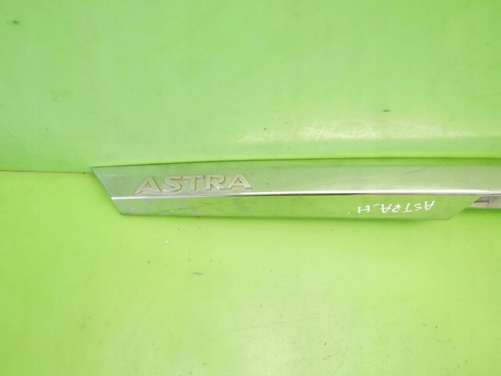 фото №8, Накладка кришки багажника зад opel astra h iii hb 5d