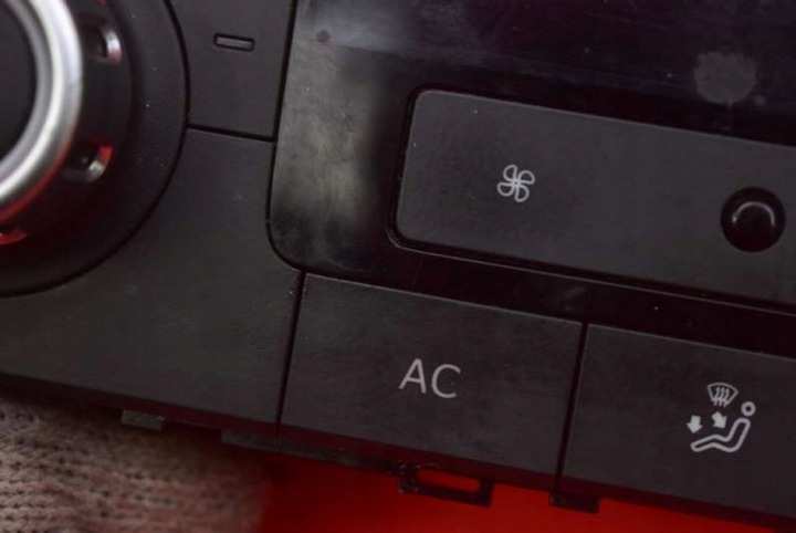 фото №12, Панель керування повітропровід клімат 7p6907040bk vw touareg 2 ii 7p 10-14