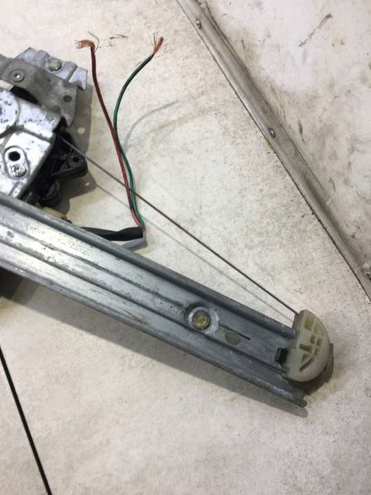 фото №5, Подъемник правый перед toyota avensis t22