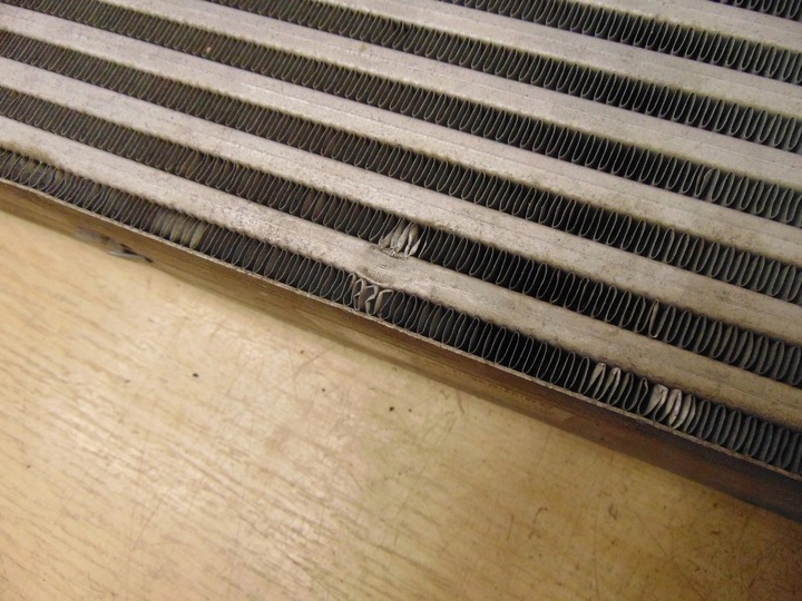 фото №8, Радіаторів інтеркулер audi a4 b9 3.0 tdi 8w0145805