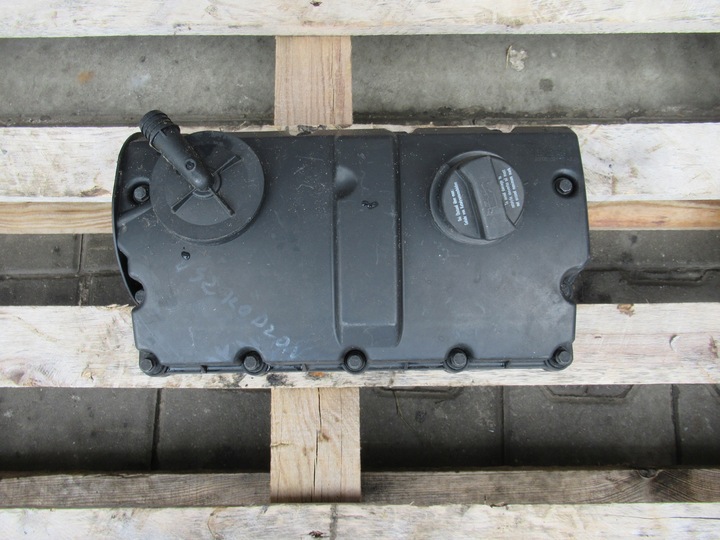 фото №1, Кришка клапанів vw passat b5 1.9 tdi 038103469t