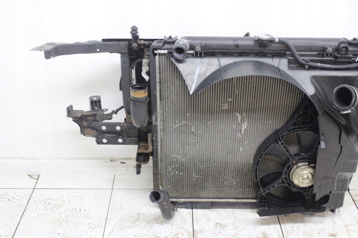 фото №5, Pas переднє радіатор navara d40 pathfinder r51 2005r- 2.5 dci автомат