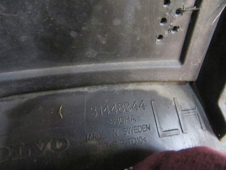 фото №14, Volvo xc40 ii 2017- планка крыльев левый перед 31448344