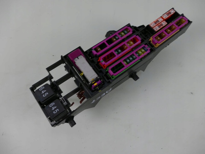 фото №1, Audi a6 c7 2.0 tdi коробка предохранителей рамка модуль