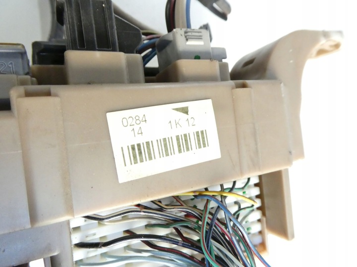 фото №7, Модуль коробка запобіжників toyota corolla verso 82641-13040