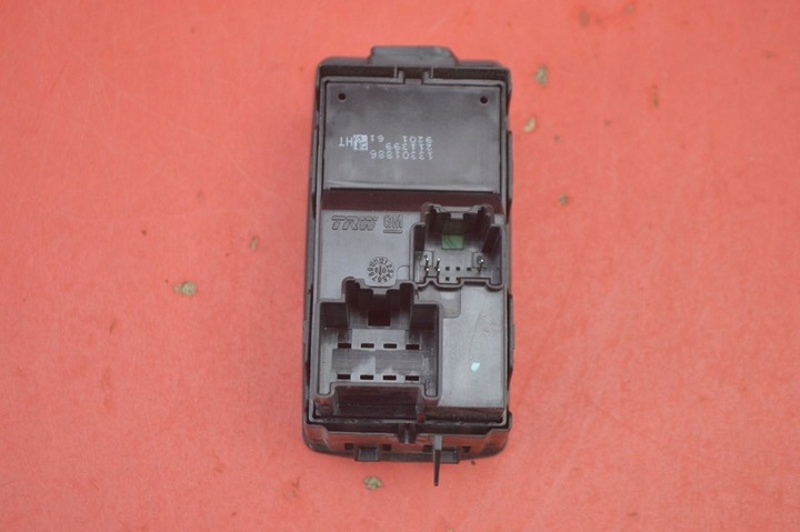 фото №7, Выключатель подъёма стёкла правые перед 13301886 opel insignia a 08-14