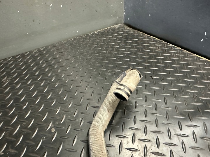 фото №5, Шланг води audi a8 d4 4.2 tdi cds