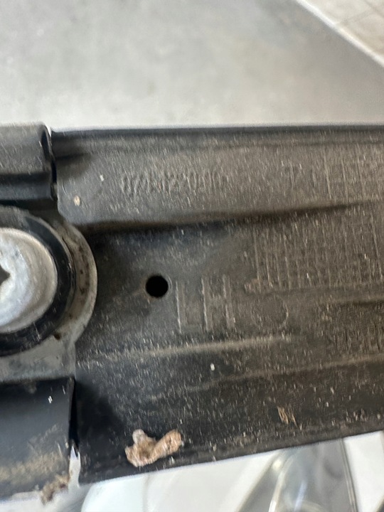 фото №7, Toyota auris ii універсал рейлінг даховий лівий 63470-02020