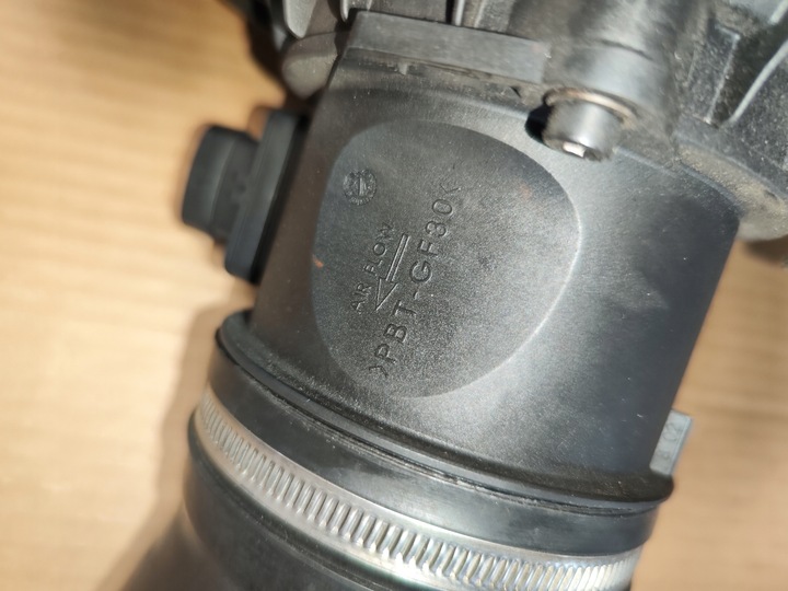 фото №8, Корпус фільтра повітря maserati ghibli 3.0 d