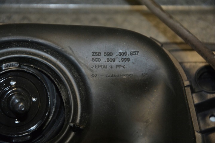 фото №6, Крышка заливка топлива golf 7 vii 5g0809857 l0k1