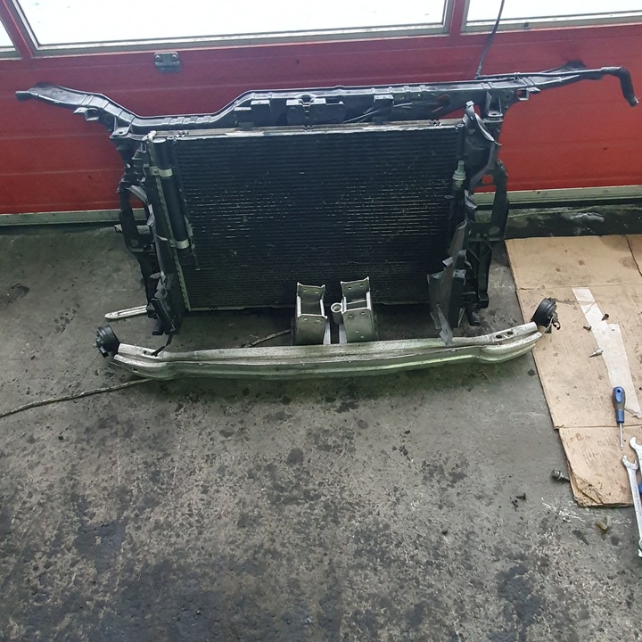 фото №1, Pas переднее усилитель audi a4 b8 3.2 fsi 2008-