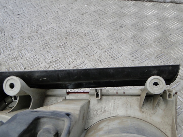 фото №12, Лампа зад vw touran 1t 1t0 1t0945095j 1t0945096j 1t0945111g 1t0945112g