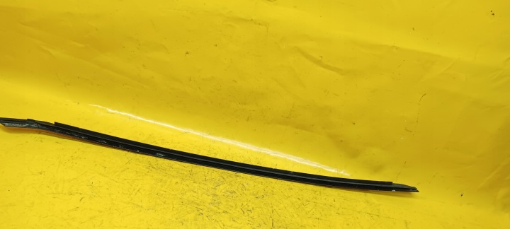 фото №10, Молдинг скла audi a6 4b0854328al