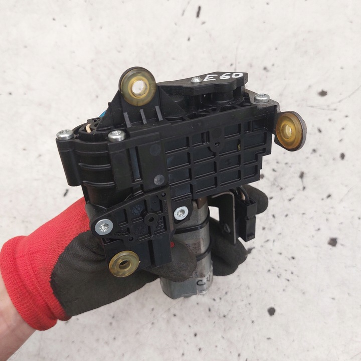 фото №13, Bmw e60 моторчик круиз-контроля 1171701
