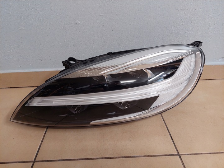 фото №1, Volvo v40 повний led mid led ліва