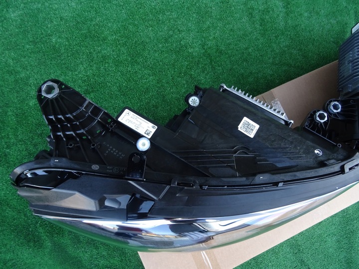 фото №7, Комплект лампа перед права ліва mercedes cls w257