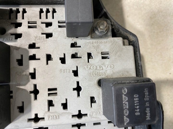 фото №8, Коробка предохранителей volvo s80 i 2.4 9168986