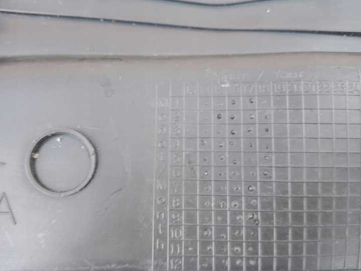 фото №5, Bmw f80, f82 f87 правые панель под лобовым стеклом