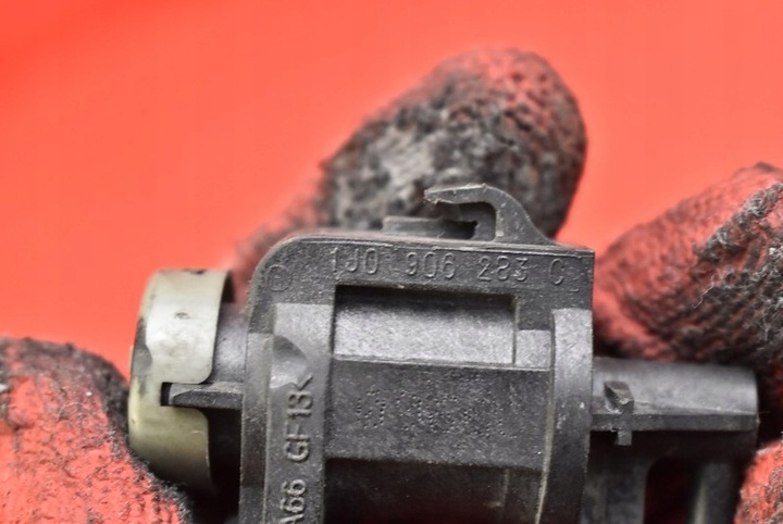 фото №9, Клапан вакуум 1j0906283c seat altea 2.0 tdi 07r