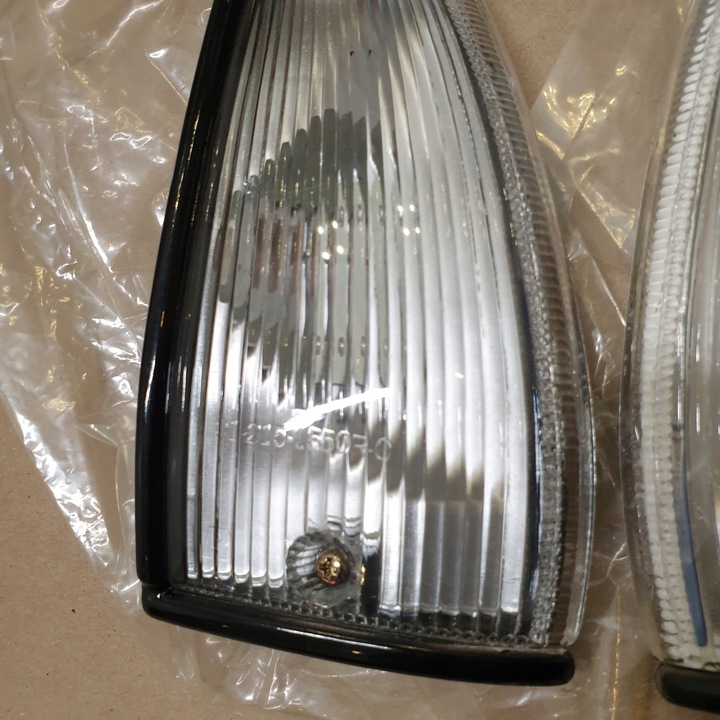 фото №9, Лампа габаритная поворотник правая левая перед nissan micra k10 новое