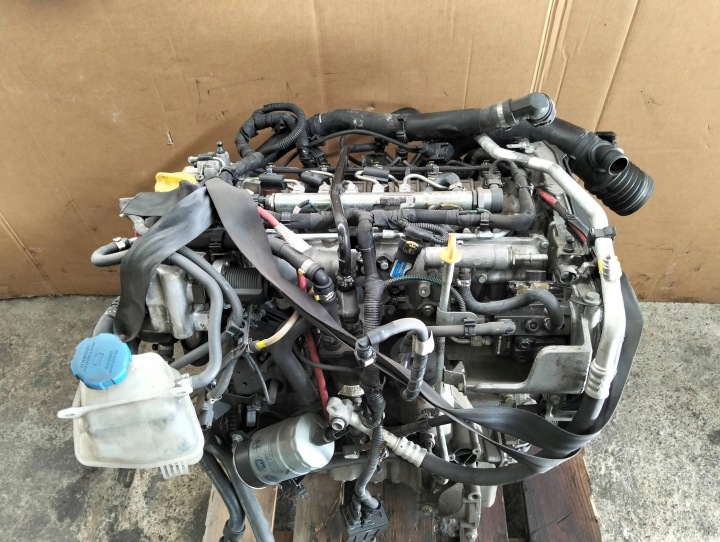 фото №8, Двигатель комплектный alfa romeo spider 2.4jtd 939a9000