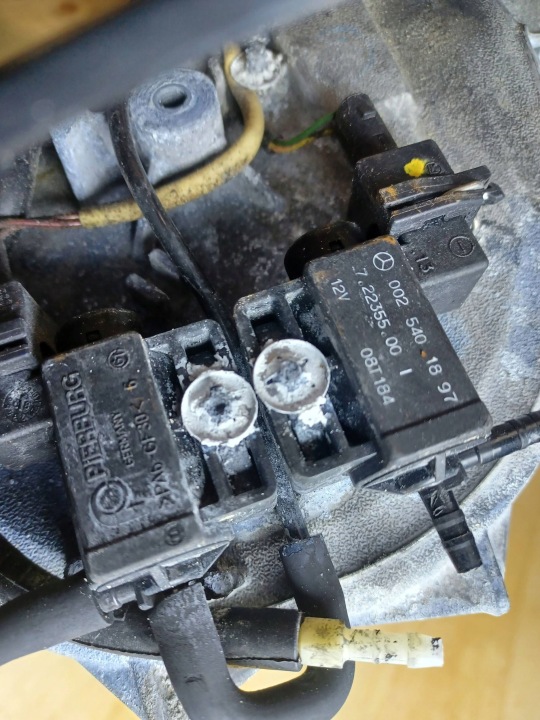 фото №6, Mercedes x164 w164 w212 w221 cls 5.5 v8 нижня запчастина колектора впускного