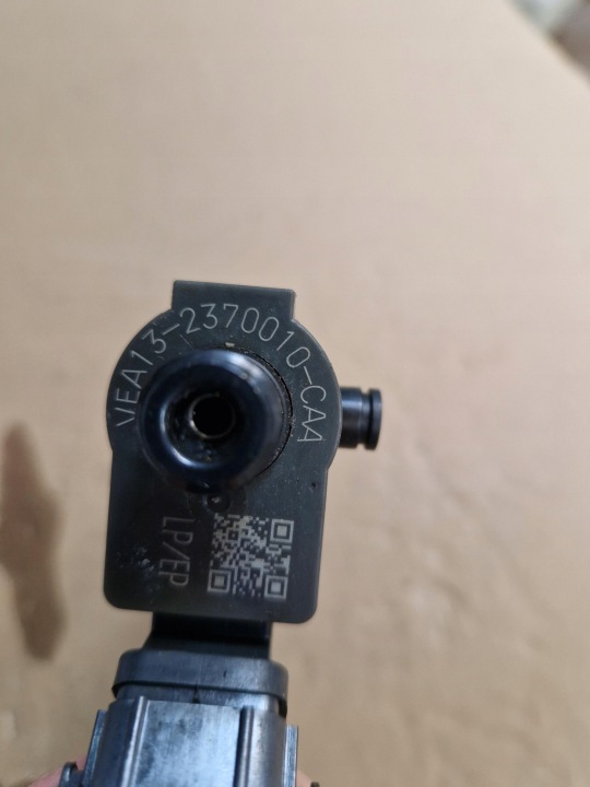 фото №7, Инжектор форсунка 2.0d volvo v40 ii vea13-2370010-caa
