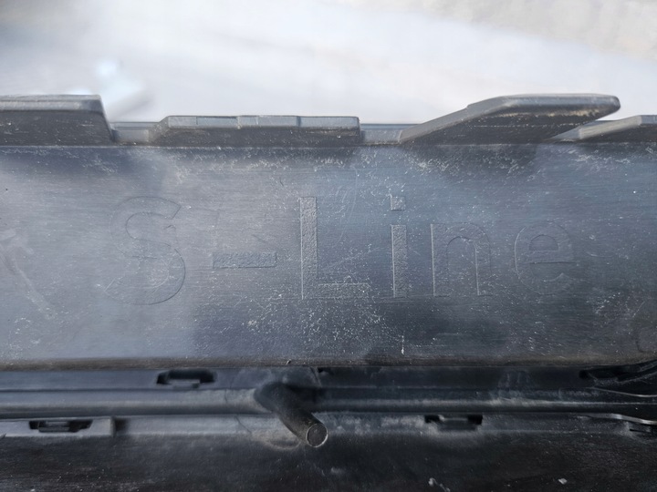 фото №7, Audi a3 8v3 s-line 12-16 решётка правая бампера перед 8v3807682g оригинал