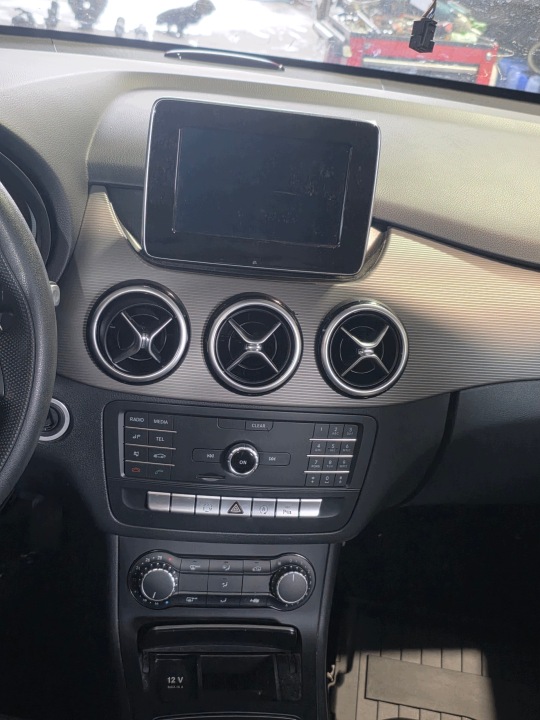 фото №5, Торпедо роздавальна консоль подушка  mercedes b-klasa w246 оригінал