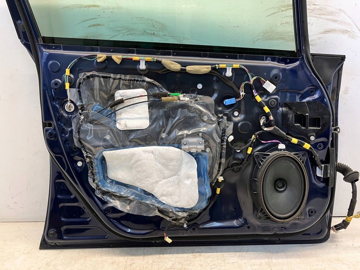 фото №13, Prius iii двері передні ліві лівий перед комплектні вм'ятина 8s6 англієць