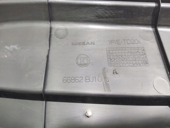 фото №8, Панель под лобовым стеклом верхний пластик nissan e-nv200 nv200 2014-2021 66862-bj10b европа