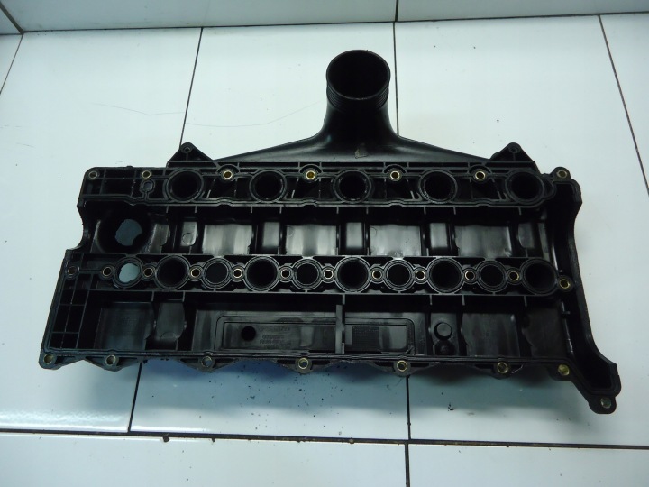 фото №8, Volvo s60 s80 xc90 2.4 d5 185km крышка клапанов 30743258 30743259