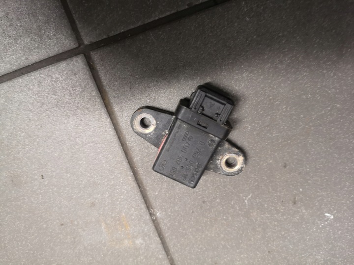 фото №1, Датчик модуль esp audi a8 d2 4d0907651