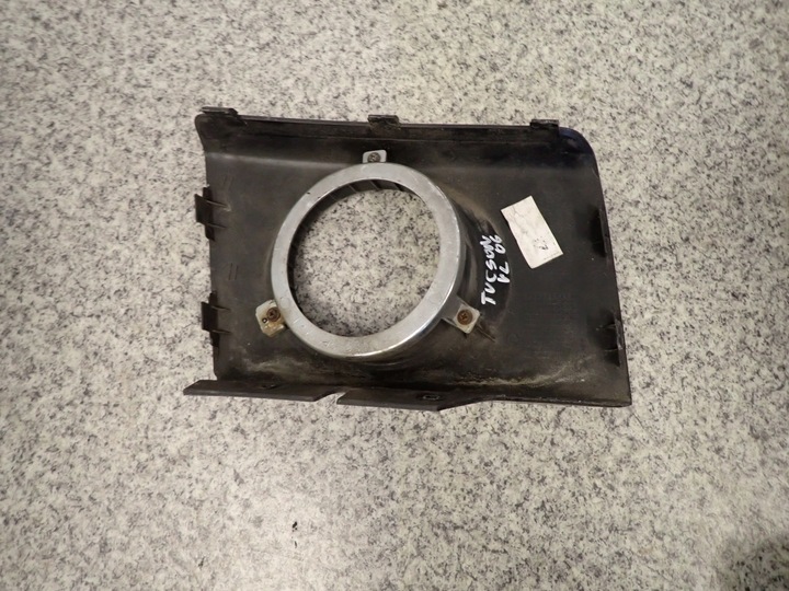 фото №5, Hyundai tucson 04 - рамка галоген левая заглушка