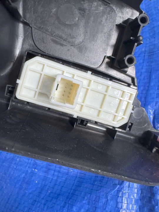 фото №10, Тримач na чашки toyota yaris iv 1.5 гібрид 58805-0d350