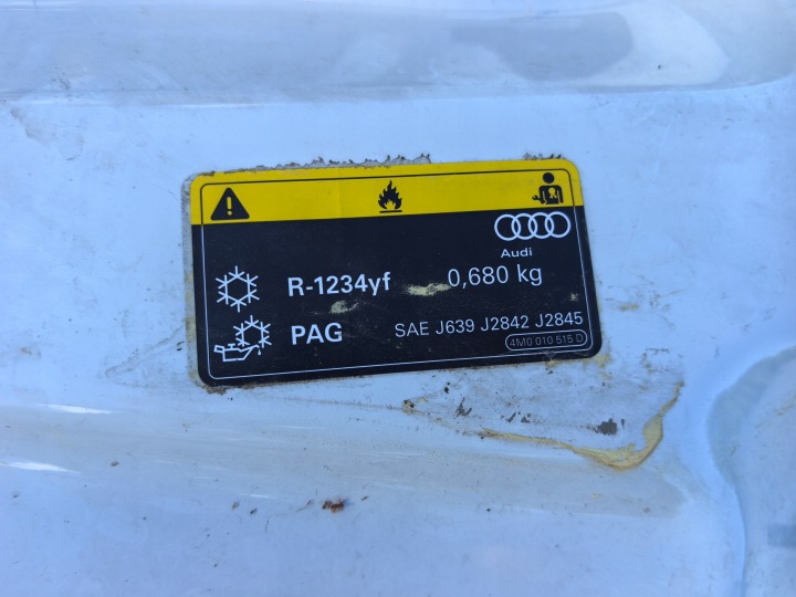 фото №10, Audi q7 4m капот белая