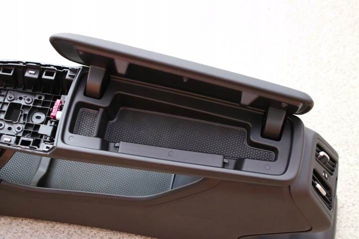 фото №10, Bmw x1 u11 u06 туннель средний подлокотник чёрный англичанин