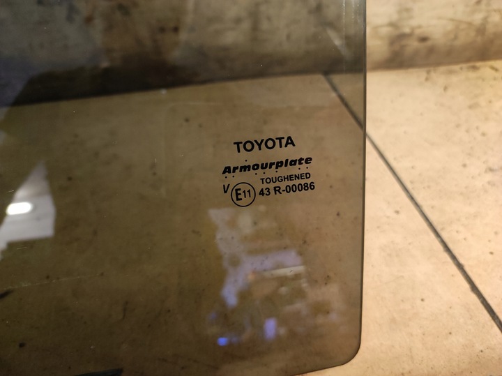 фото №7, Скло двері лівий зад hilux viii 8 5d