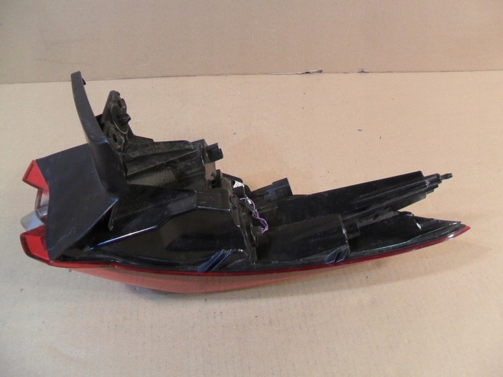 фото №11, Лампа led правая зад toyota rav4 iv рестайлинг 2015-