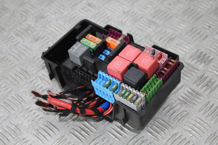 фото №1, Коробка запобіжників корпус c-klasa w205