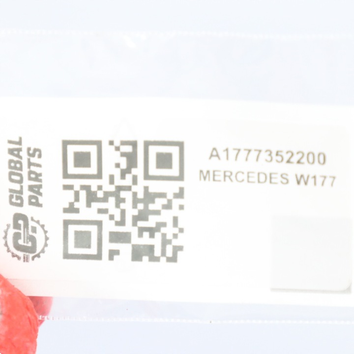 фото №13, Mercedes w177 планка стёкла дверь правые зад хромированная a1777352200