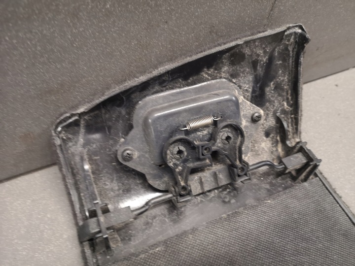 фото №10, Боковина заглушка багажника права audi a6 c5 avant