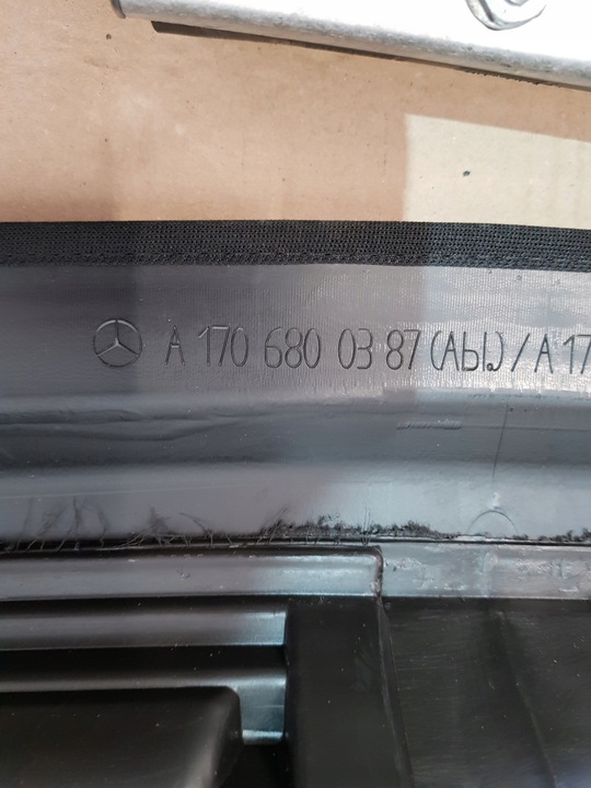 фото №13, Панель роздавальна капот подушка mercedes slk r170 99r